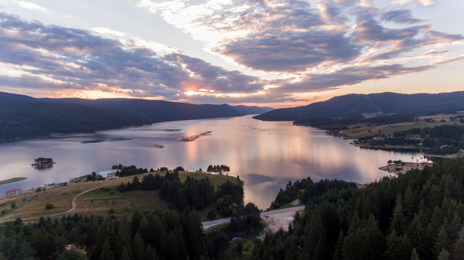 Залез над Язовир Доспат