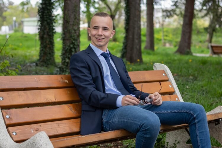 Абитуриетски бал на Алекс
